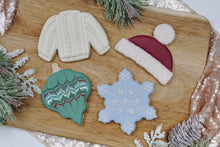 Load image into Gallery viewer, Christmas Royal Icing Cookie Class with DIY Project (Dec.13th class)