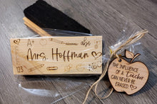 Load image into Gallery viewer, Custom Engraved Dry Erase Eraser Gift Set