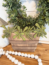 Load image into Gallery viewer, Basket Planter Interchangeable Shelf Sitter