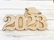 Load image into Gallery viewer, Class of 2023 Photo Prop/Decor Piece