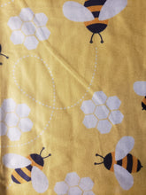 Load image into Gallery viewer, Mini Bee Gnome For Tier Tray