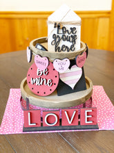 Load image into Gallery viewer, Reversible Valentine Place Mat