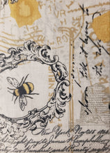 Load image into Gallery viewer, Mini Bee Gnome For Tier Tray