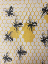 Load image into Gallery viewer, Mini Bee Gnome For Tier Tray